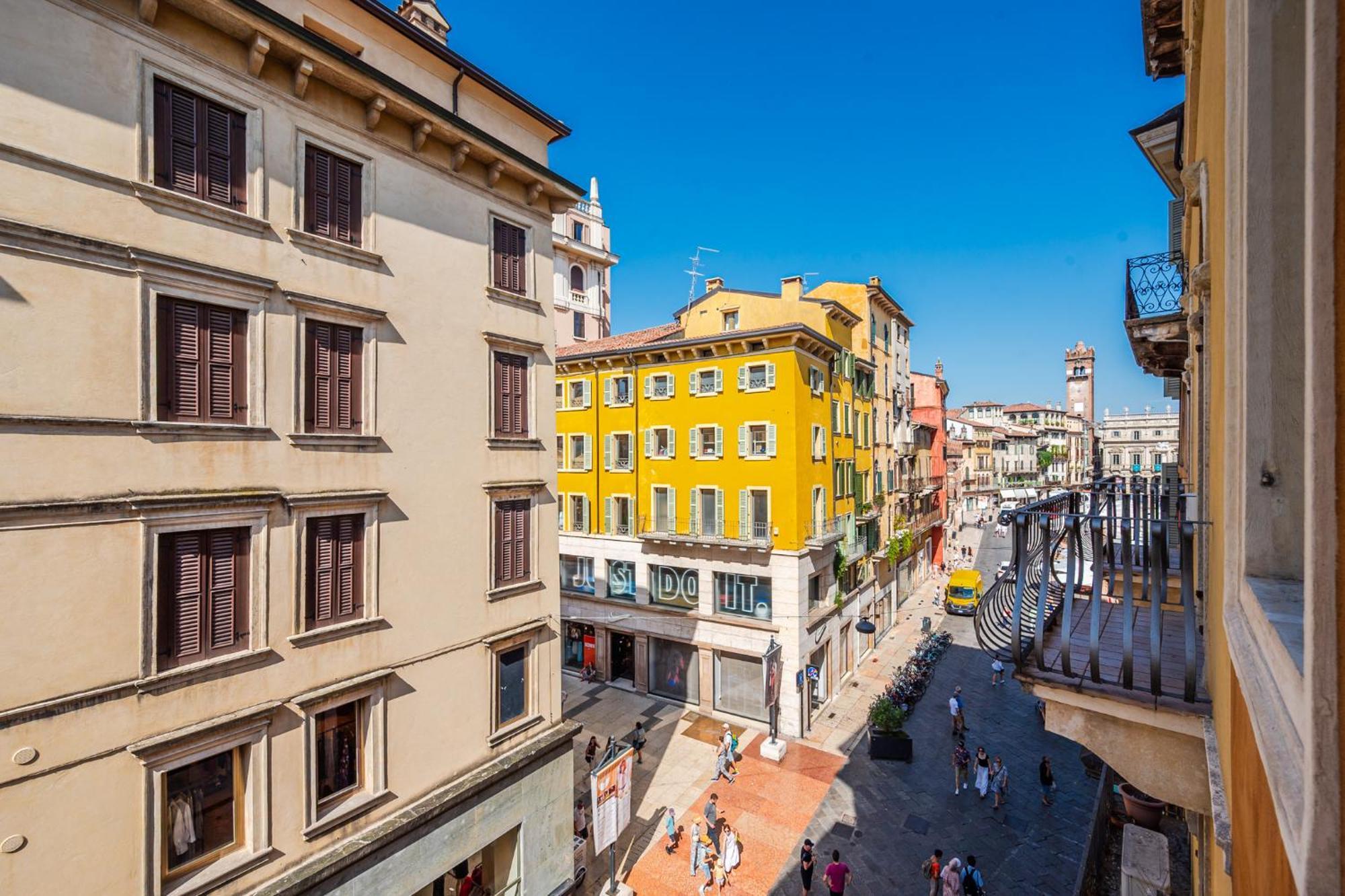 Hoomee Piazza Erbe Apartment เวโรนา ภายนอก รูปภาพ