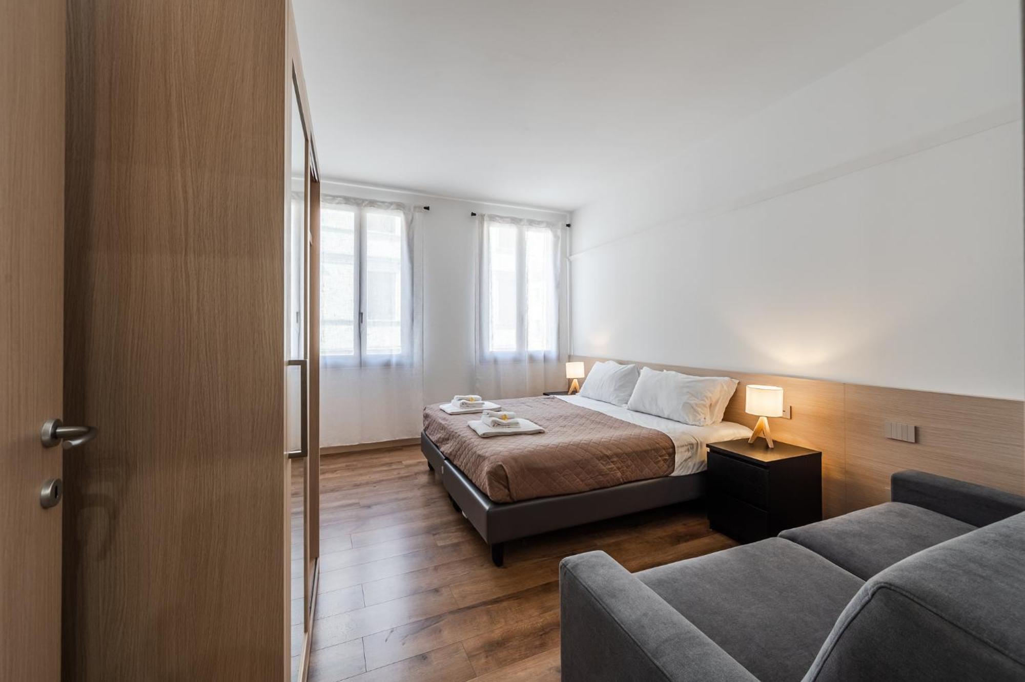 Hoomee Piazza Erbe Apartment เวโรนา ภายนอก รูปภาพ